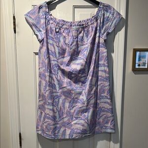 Vineyard Vines women’s Medium tropical patterned dress.  Barely worn